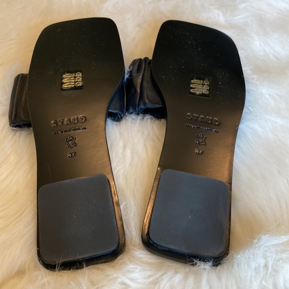 STAUD Nina Flat Ruched Slide Sandal - Picture 7 of 10